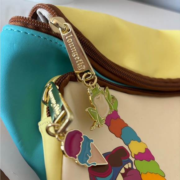 Disney Stitch Loungefly Fannypack - Picture 3 of 4
